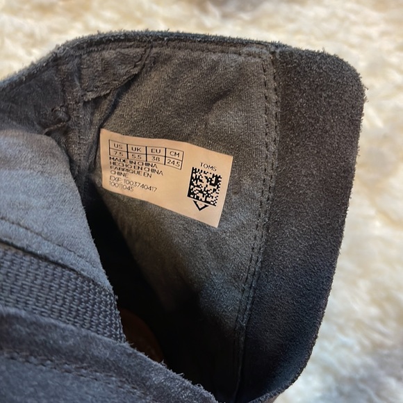 Toms Booties Ankle Boots Gray Suede Eyelet Shoes Open toe size 7.5 - Picture 6 of 6